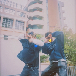 至少相机拍下了 banner